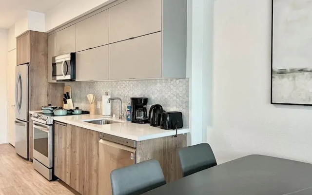 Stylish Westwood Apartment