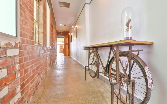 Indulge Apartments - Eighth Street