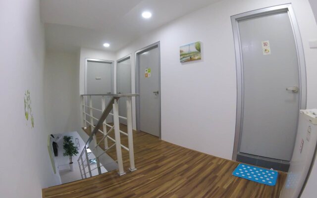 Pool Lagoon Subang