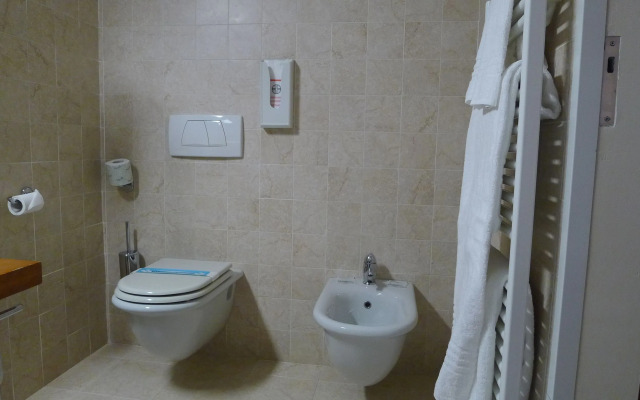 Motel K Suite A Tema & Wellness