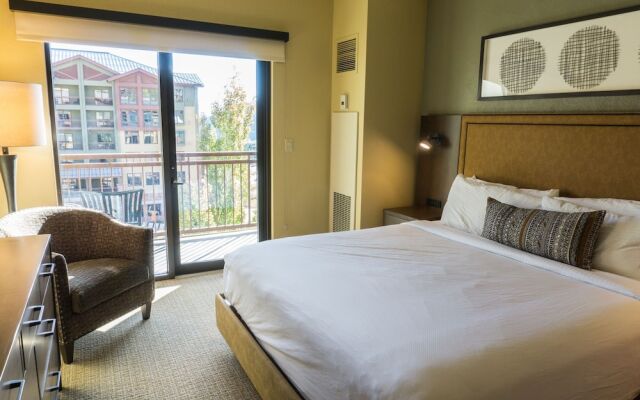 Rustice Conod with Modern Kitchen  Facilities by RedAwning