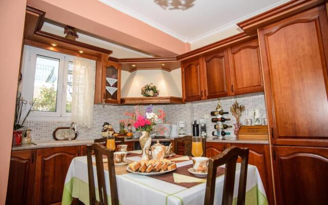 Dimitra Apartments & Studios