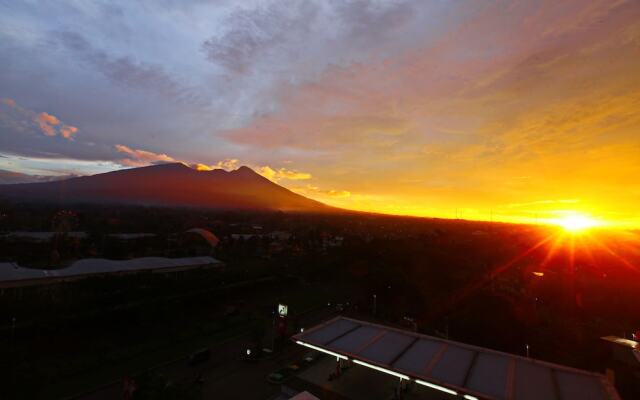 Padjadjaran Suites Resort & Convention Hotel