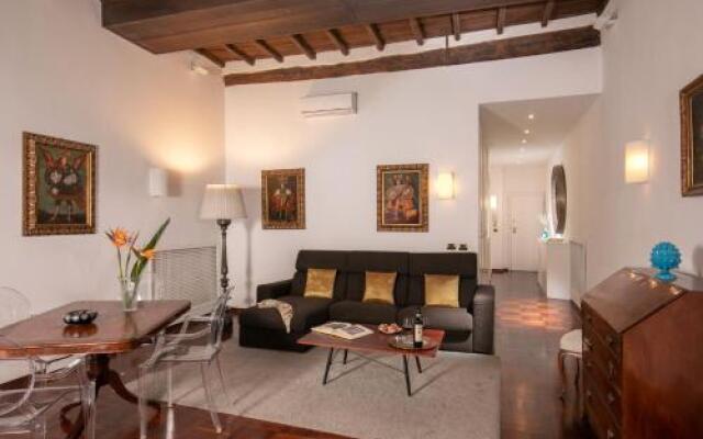 Alexander Apartment Condotti