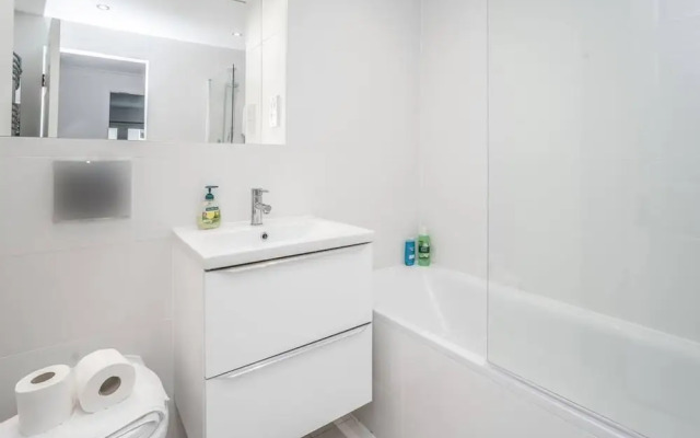 Luxury 2bed 2bath-ground Floor-free Parking