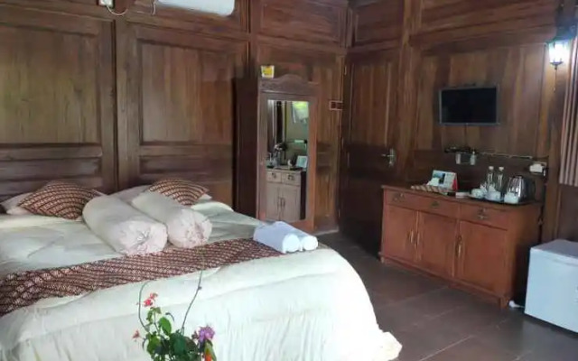 Imah Kayu by Horison