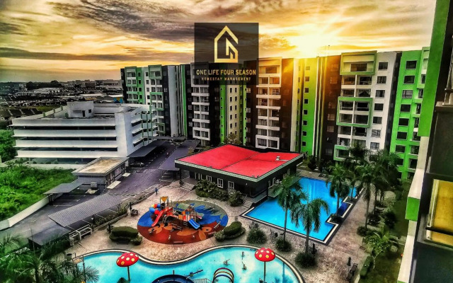 One Life Four Season Waterpark Guest House Manhattan Condominium