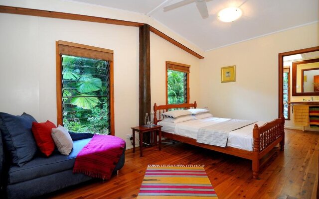 Cow Bay Homestay B&B