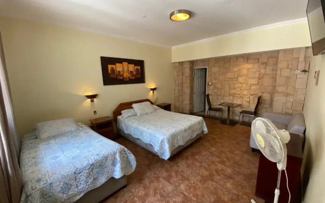 Hotel Olicar Teatinos