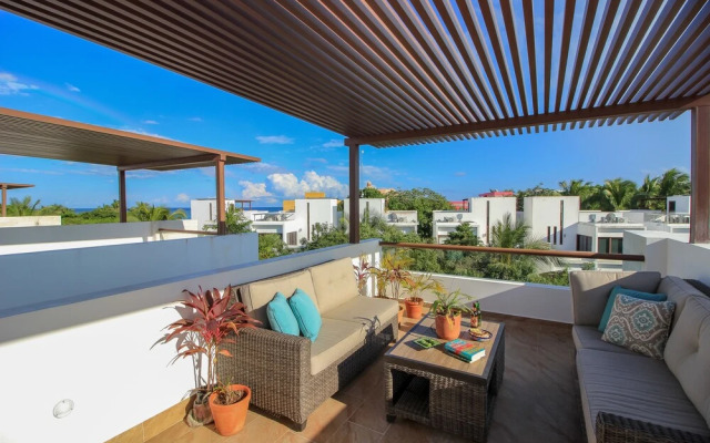 Luxury House Near Akumal Beach by Olahola