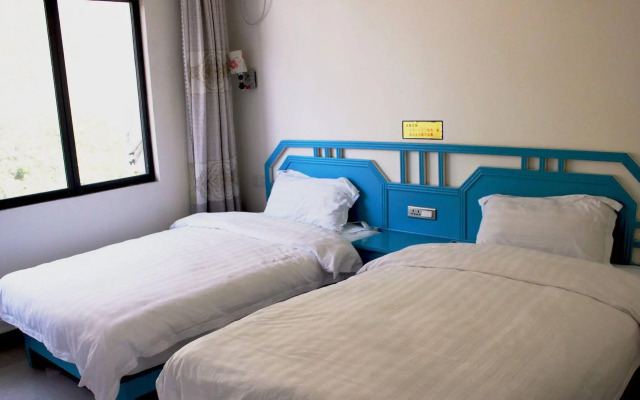 Yangshuo Wada Hostel by Yulong River