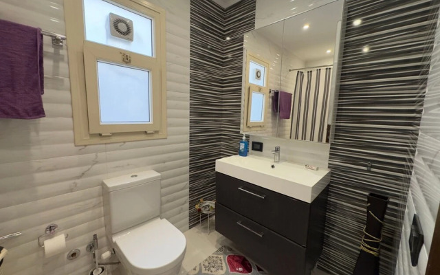 CK 1108 Spacious 2BR Apt 2BA Near Airport