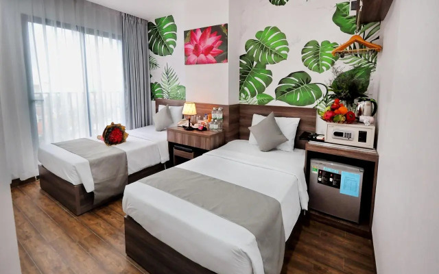 Mega Light Hotel