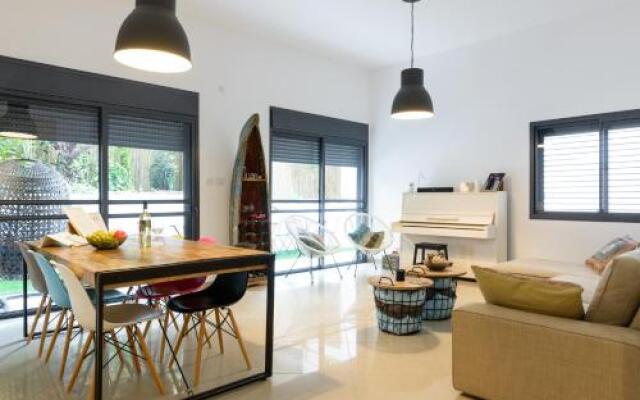 Beach Apartments TLV