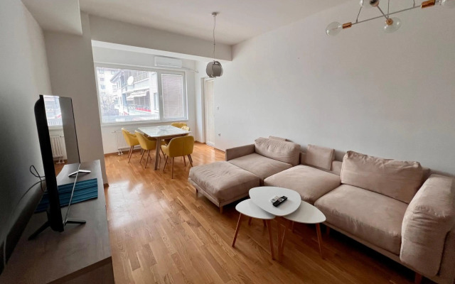 High-End Spacious Apartment next to City Mall