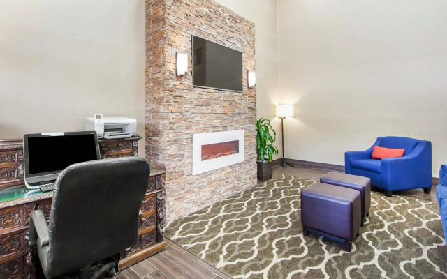 Comfort Inn at Royal Blue