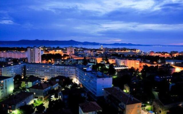 Golden View Penthouse