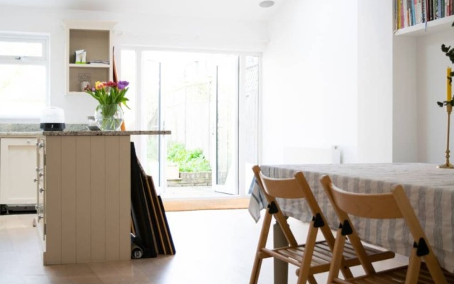 3 Bedroom Family Home Next To Southfields