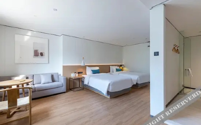 Light Stay Heng 8 Automobile Hotel