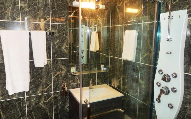 Noubou International Hotel Bonapriso