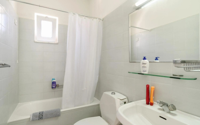 Matina Pefkos ApartHotel