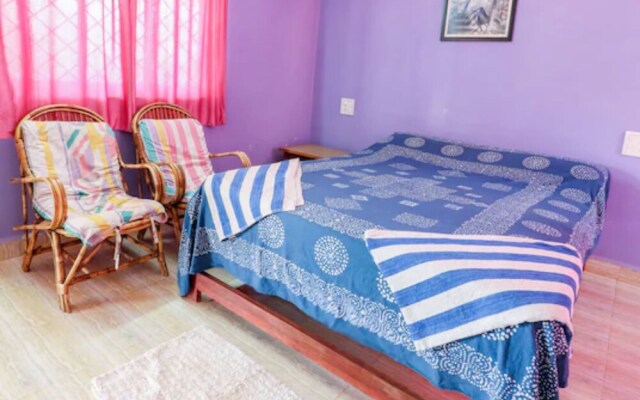 Goroomgo Laximi Guest House Goa