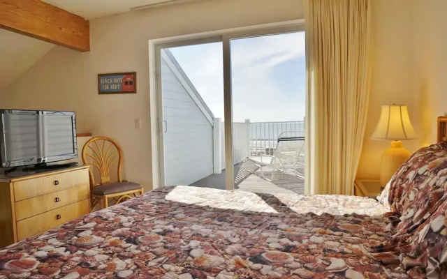 Palm Island 3 Bedroom Deluxe Villa by RedAwning