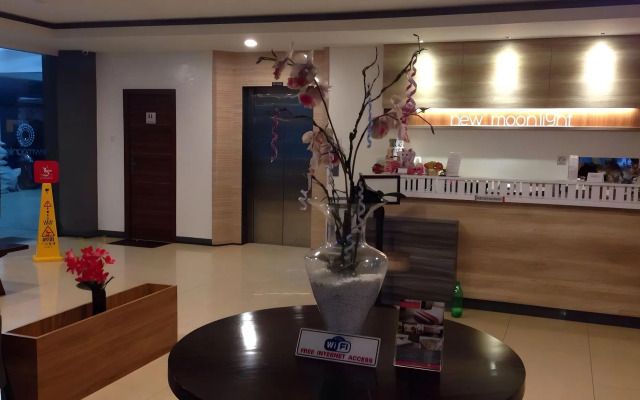 New Moonlight Hotel