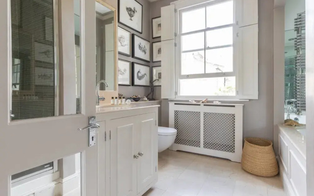 Lilyville Road III by Onefinestay