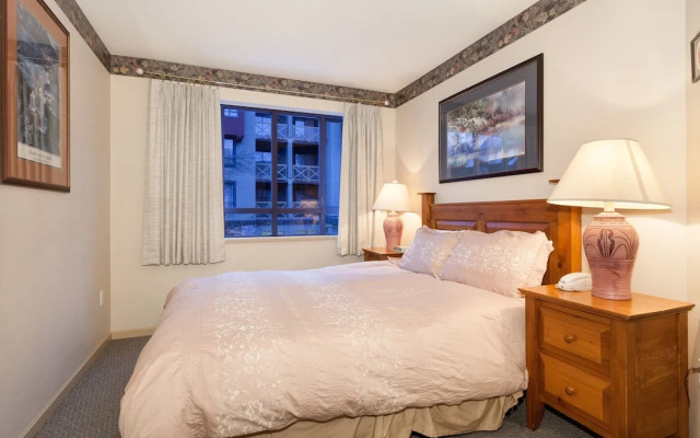 Town Plaza Suites by Whistler Premier