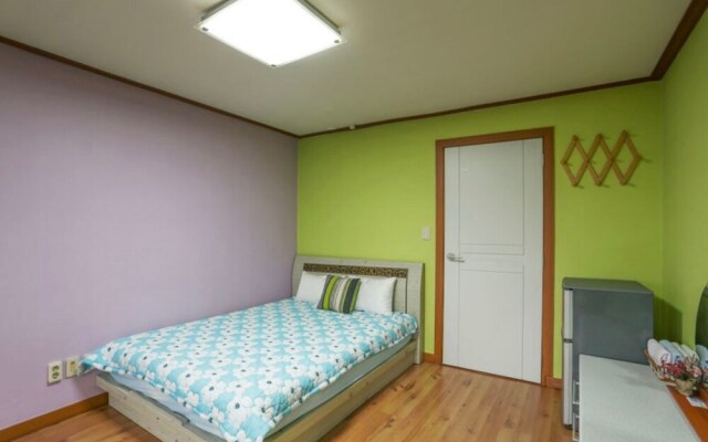 Sokcho White Light House Pension