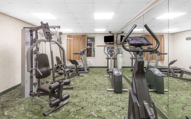 Baymont by Wyndham Grand Rapids N/Walker