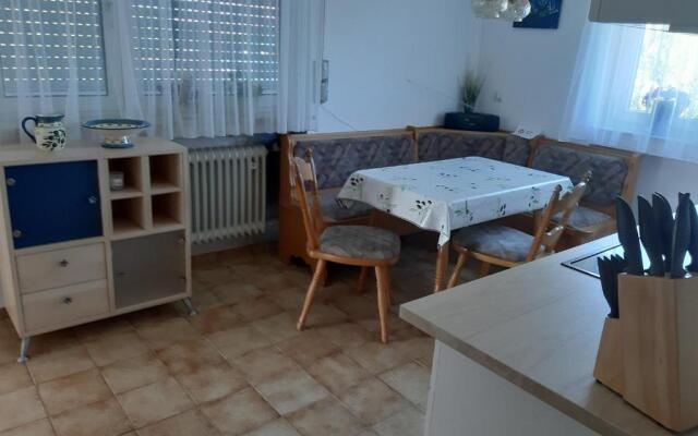 Schöne 80qm Ferienwohnung in ruhiger Lage