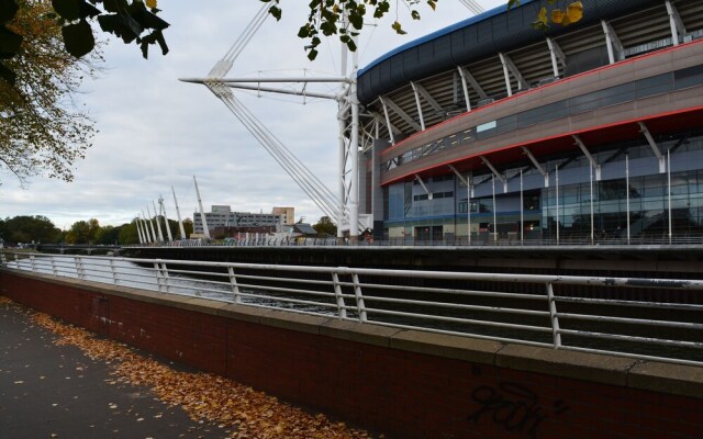 Luxury Apartment - Central Cardiff