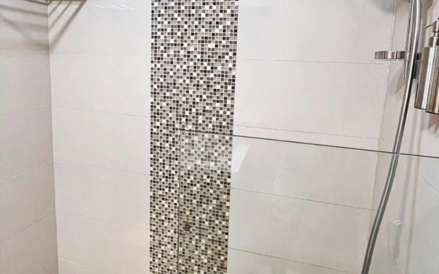 Jewellery Homes in Continental tower Dubai Marina