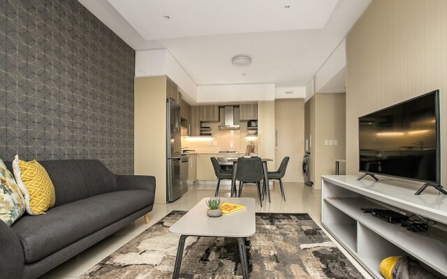 107 The Tyrwhitt Rosebank Adults Only