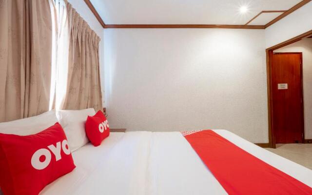 OYO 75328 Punjabi Junction (Vaccinated Staff)