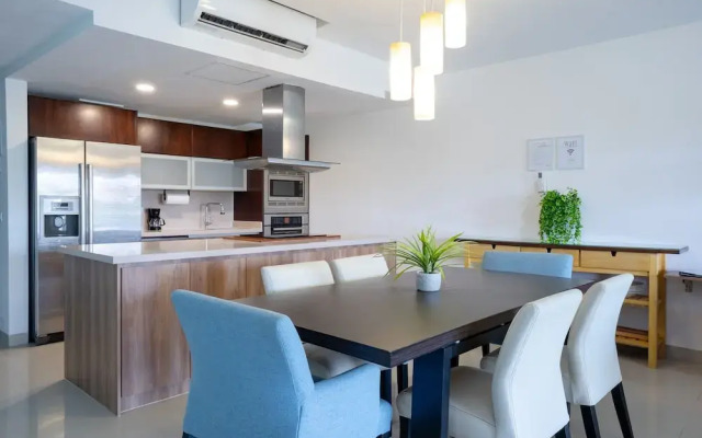 Mareazul 2 Bedroom Condo