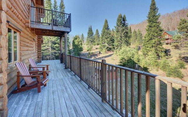 Chalet Nanook of the North