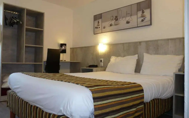 Brit Hotel Bosquet