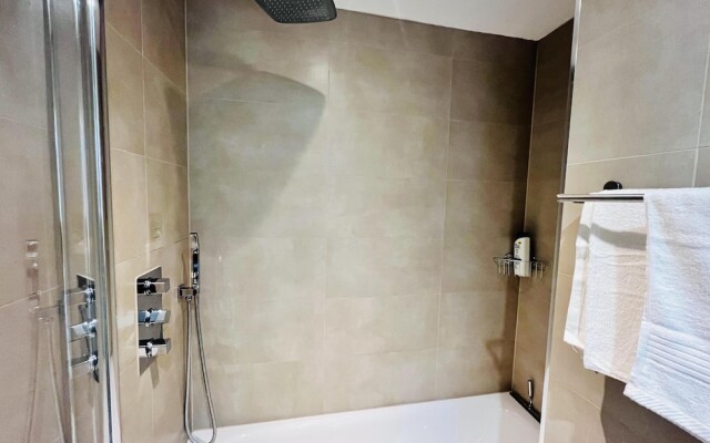 1-bed Apartment in Ealing, 3 Mins From Station