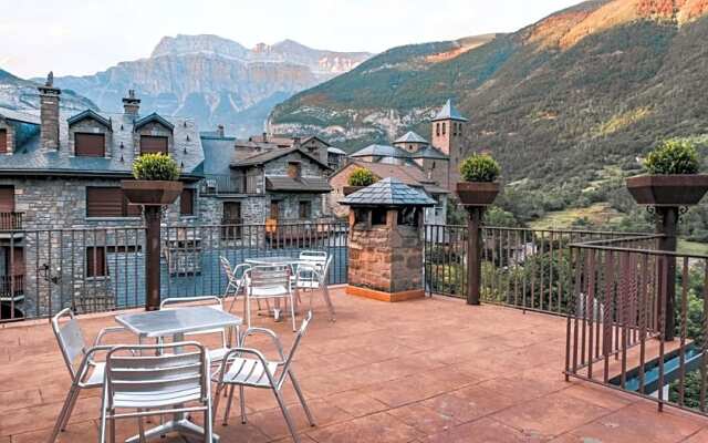 Hotel Villa de Torla