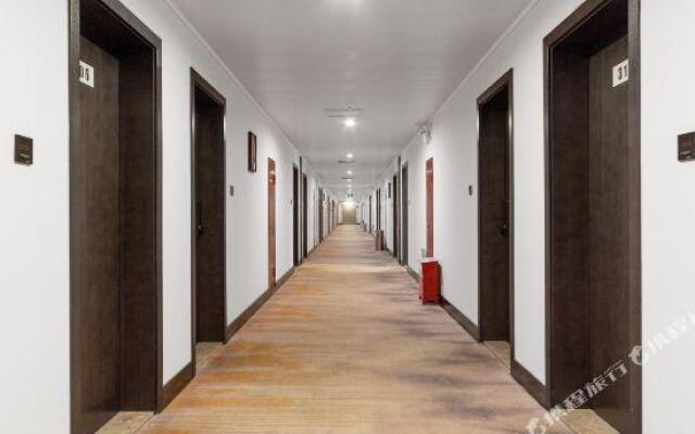 Kun Ming Rui Feng Hotel