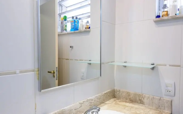 Omar do Rio - Apartamento BC33