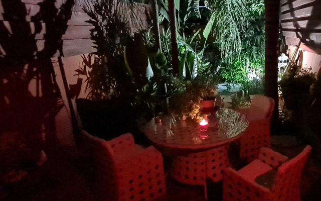 Sylvias Antique House