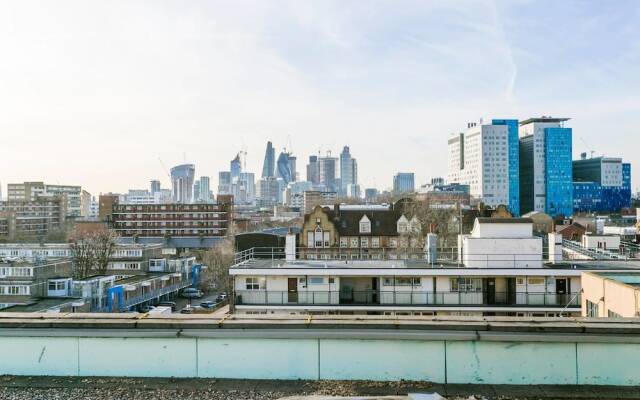 East London Rooftop Dream for 4