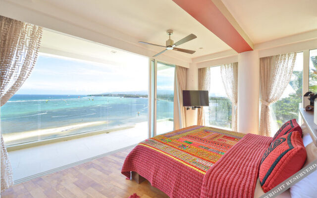 Karuna Boracay Suites de Laboy