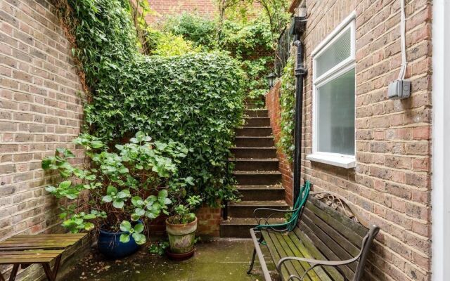 Fantastic 2 Bedroom Flat In The Heart Of London