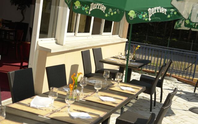 Brit Hotel Orléans St Jean de Braye - L'Antarès