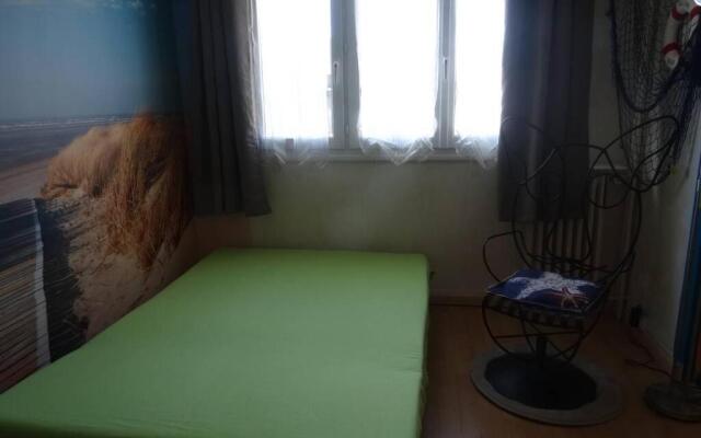 Petit nid douillet , calme avec vue sur le parc